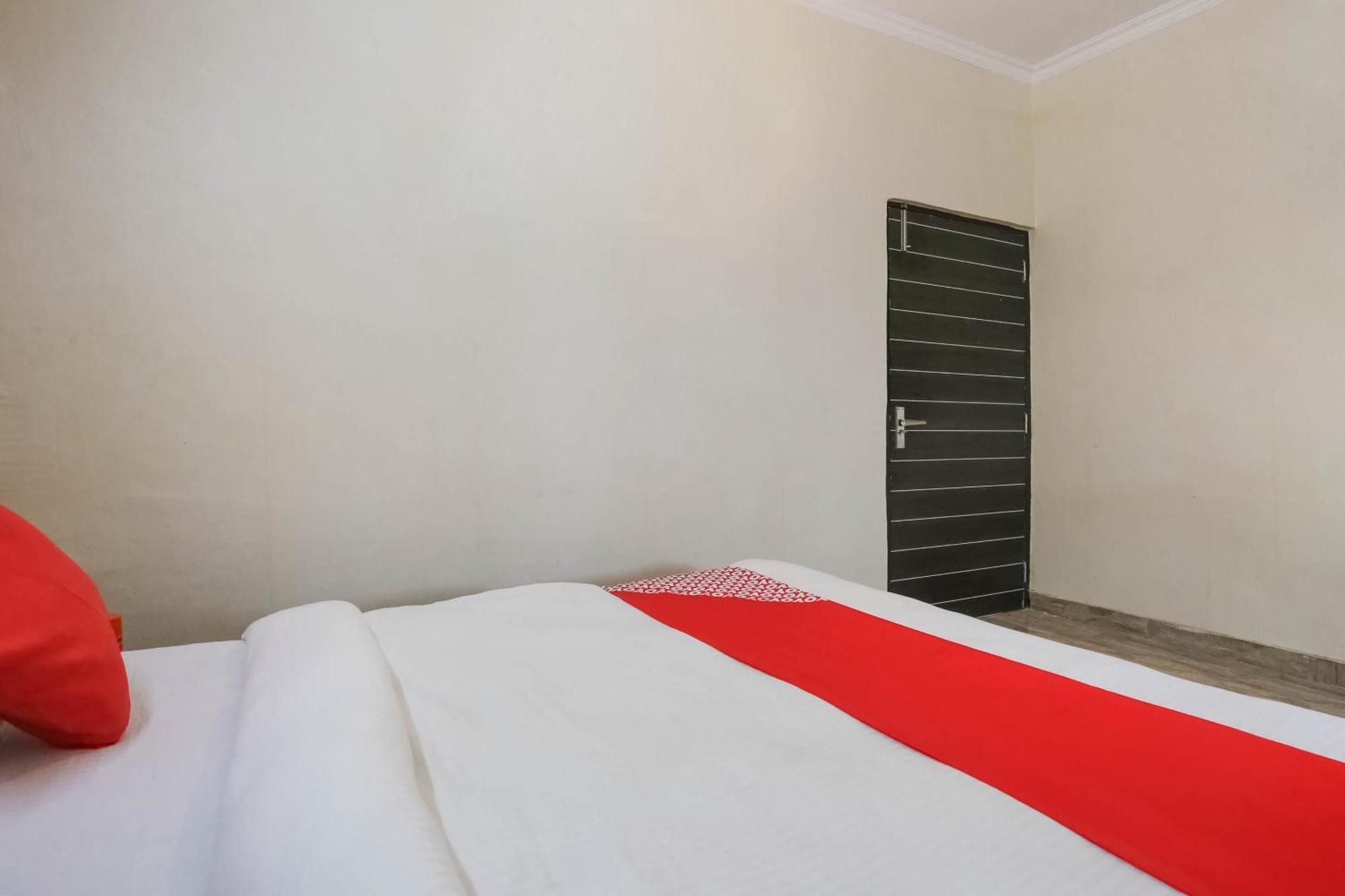 Hotel O Dream Town Új-Delhi Kültér fotó